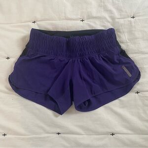 Pearl Izumi Womens Size Small purple athletic running Shorts with liner